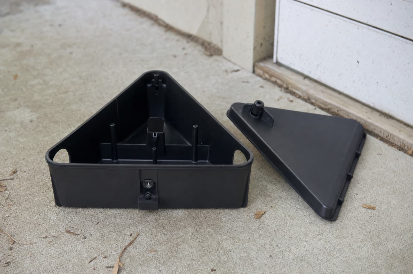 Bait Stations & Traps application — Tomcat Refillable Bait Station for Rats